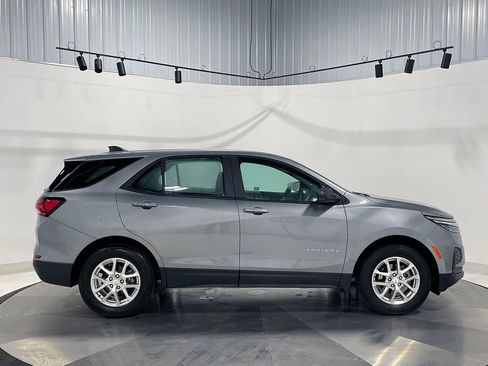 Used 2024 Chevrolet Equinox LS w/ Driver Confidence II Package image 10