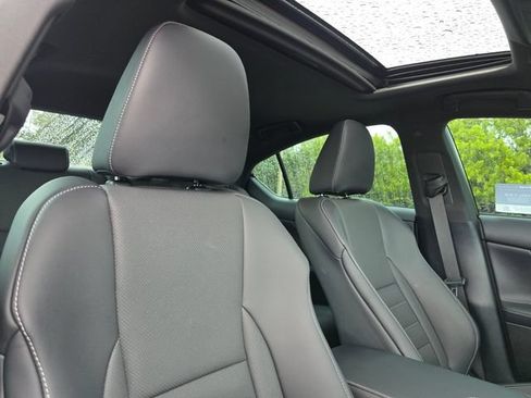 Used 2025 Lexus IS 350 F Sport RWD image 11