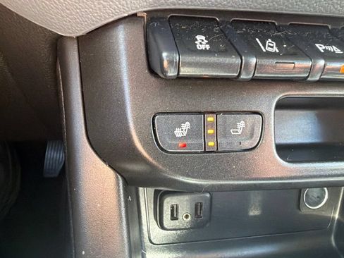 Used 2022 Chevrolet Colorado Z71 w/ Safety Package AWD/4WD image 17