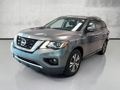 Used 2017 Nissan Pathfinder SV