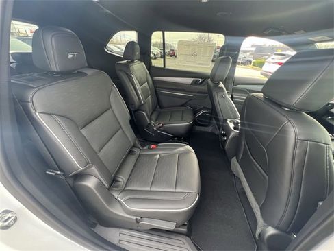 New 2026 Buick Enclave Sport Touring image 12