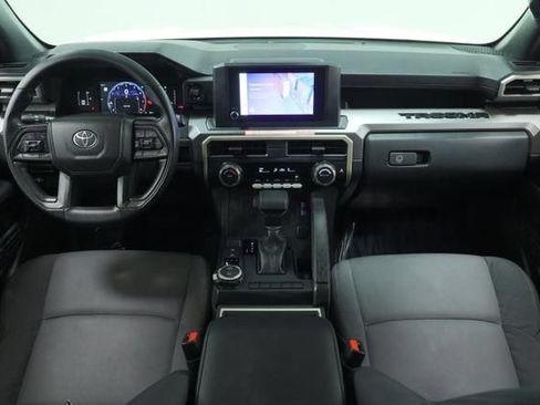 Used 2025 Toyota Tacoma SR5 AWD/4WD image 12