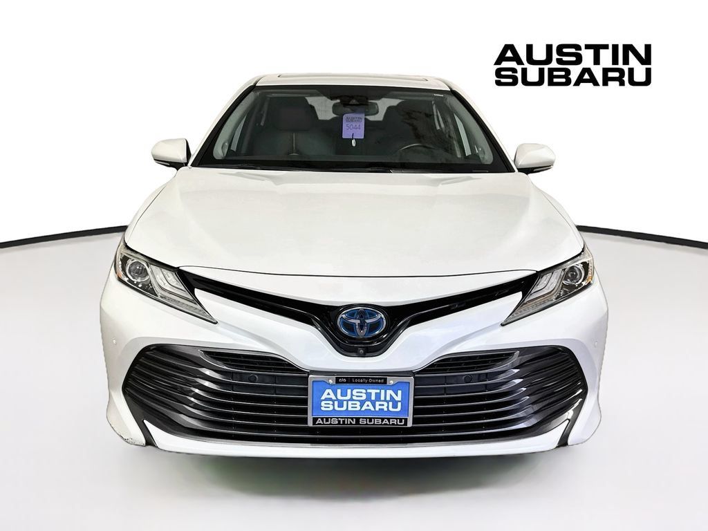 Used 2019 Toyota Camry XLE w/ Driver Assist Package FWD image 2