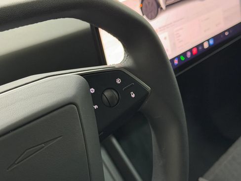 Used 2025 Tesla Cybertruck 2WD Crew Cab image 72