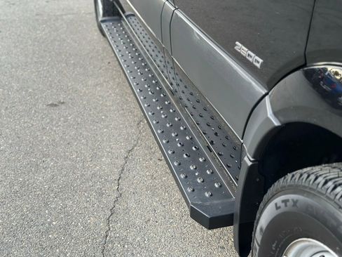 Used 2014 Mercedes-Benz Sprinter 2500 image 35