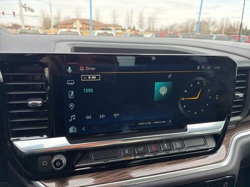 Used 2025 Chevrolet Silverado 2500 LT image 31