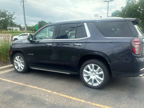 Used 2023 Chevrolet Tahoe High Country AWD/4WD image 16