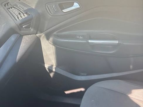 Used 2015 Ford Escape SE FWD image 5
