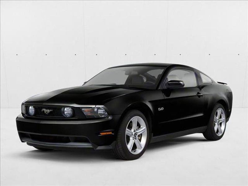 Used 2010 Ford Mustang Coupe image 1