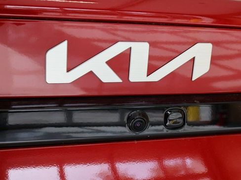 New 2025 Kia K4 LXS image 17