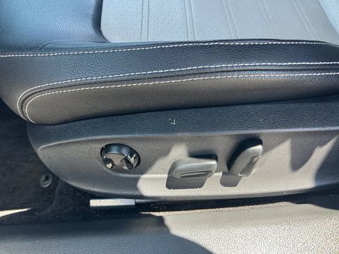 Used 2018 Volkswagen Passat GT FWD image 14