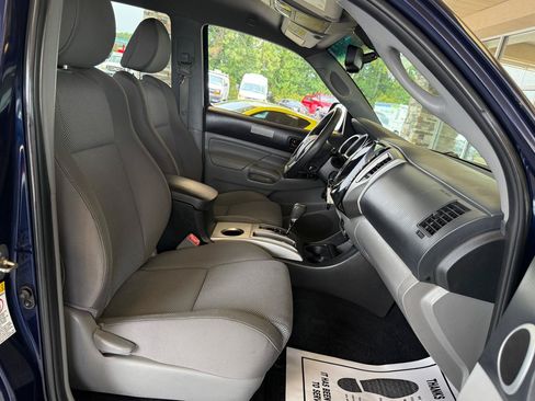 Used 2013 Toyota Tacoma 4x4 Double Cab w/ TRD Off-Road Pkg image 14