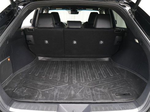 Used 2021 Toyota Venza XLE image 61