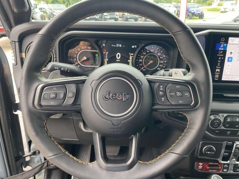Used 2025 Jeep Wrangler Unlimited Rubicon 392 AWD/4WD image 19