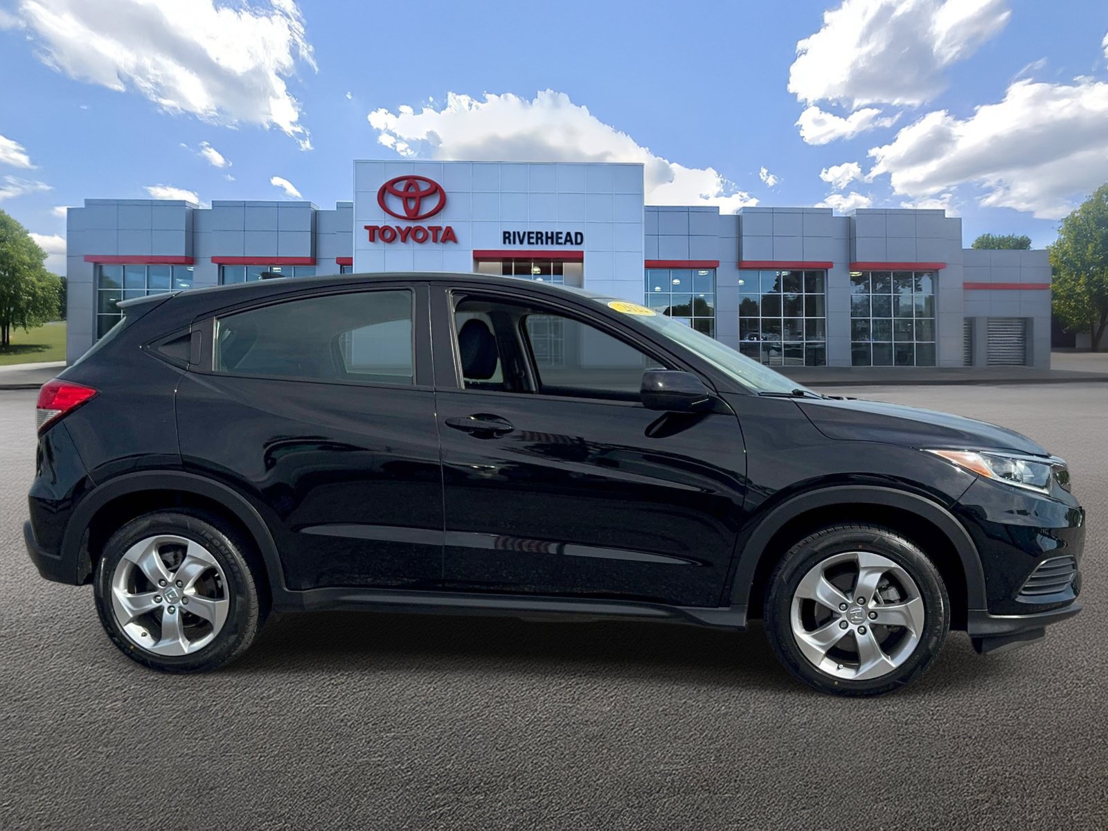 Used 2022 Honda HR-V LX image 4