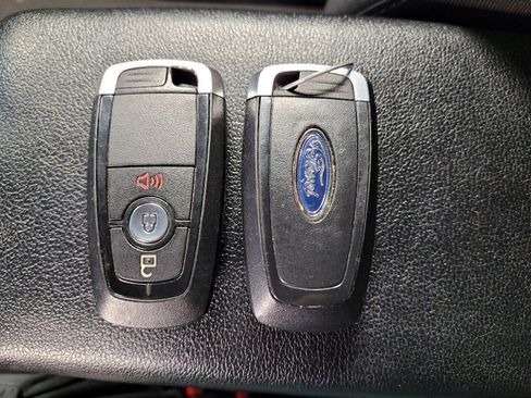 Used 2019 Ford EcoSport SE w/ SE Convenience Package image 32