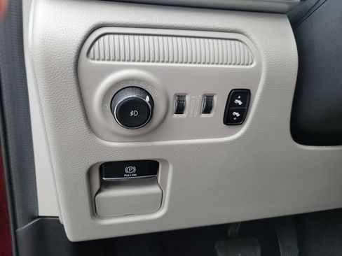 Used 2024 Jeep Wagoneer Series III AWD/4WD image 29