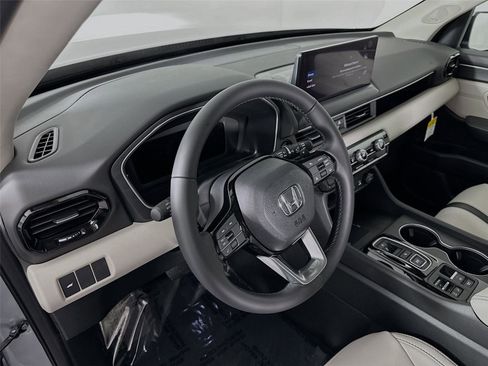 New 2026 Honda Pilot Touring image 25