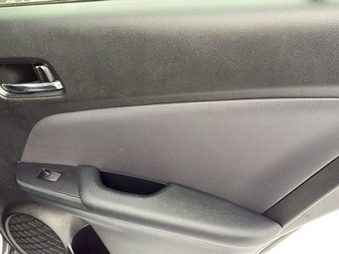 Used 2021 Toyota Prius LE image 26