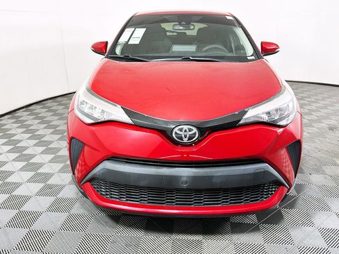 Used 2020 Toyota C-HR LE image 8