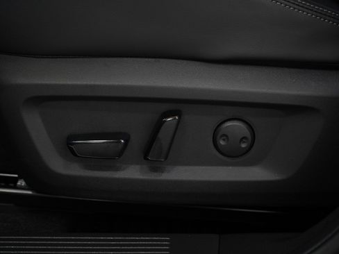 Used 2026 Nissan Rogue Platinum w/ Platinum Premium Package image 29