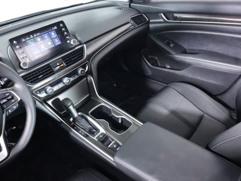 Used 2019 Honda Accord EX image 33