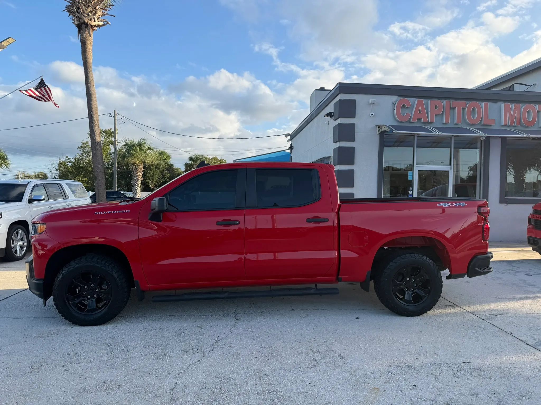 Used 2021 Chevrolet Silverado 1500 W/T w/ WT Value Package AWD/4WD image 2