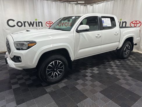 Used 2023 Toyota Tacoma TRD Sport image 4
