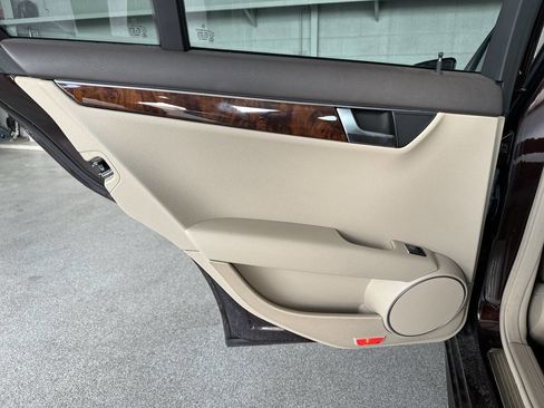 Used 2012 Mercedes-Benz C 250 Sedan image 19
