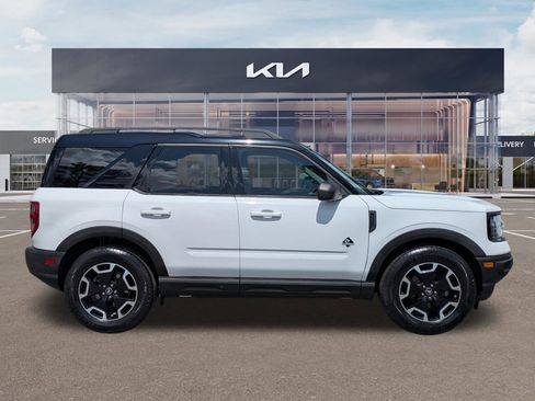 Used 2021 Ford Bronco Sport Outer Banks w/ Outer Banks Package (96D) AWD/4WD image 3