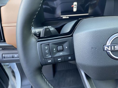 Used 2026 Nissan Pathfinder Platinum AWD/4WD image 13