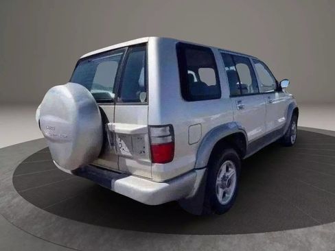 Used 2000 Isuzu Trooper S image 7