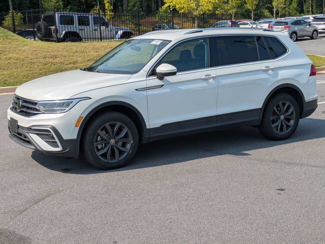 Used 2023 Volkswagen Tiguan SE AWD/4WD image 8