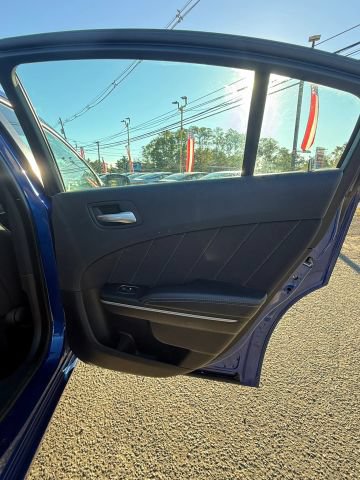 Used 2020 Dodge Charger SXT RWD image 11