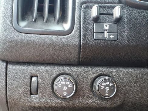 Used 2022 Chevrolet Colorado ZR2 w/ Colorado ZR2 Bison Edition AWD/4WD image 15