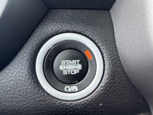 Used 2022 RAM 1500 Big Horn AWD/4WD image 21