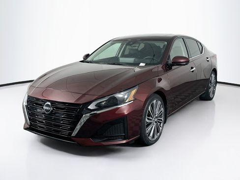 Used 2023 Nissan Altima 2.5 SL FWD image 3