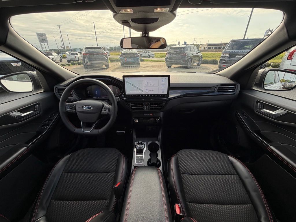 Used 2023 Ford Escape ST-Line w/ Tech Pack #1 FWD image 31