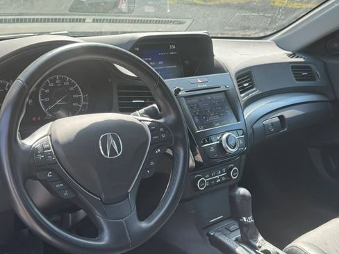 Used 2018 Acura ILX FWD image 9