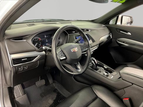Certified 2023 Cadillac XT4 Premium Luxury w/ Cold Weather Package AWD/4WD image 17