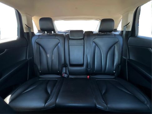Used 2023 Lincoln Nautilus AWD w/ Premium Package image 19