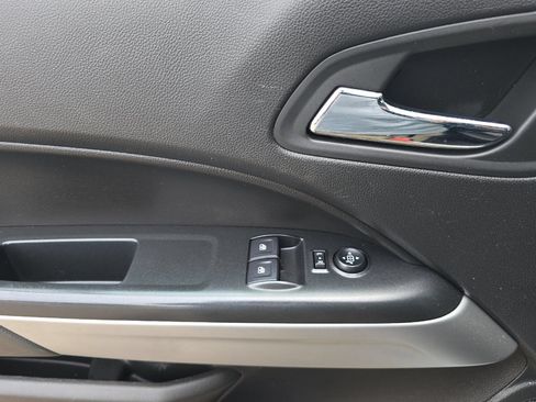 Used 2019 Chevrolet Colorado LT w/ Safety Package AWD/4WD image 11
