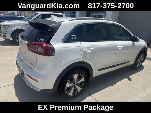 Used 2019 Kia Niro EX w/ Option Group 040 FWD image 3