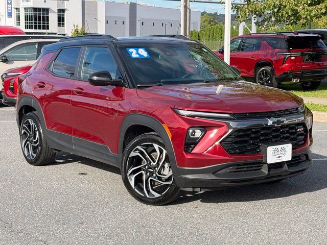 Used 2024 Chevrolet TrailBlazer RS w/ Convenience Package AWD/4WD image 1