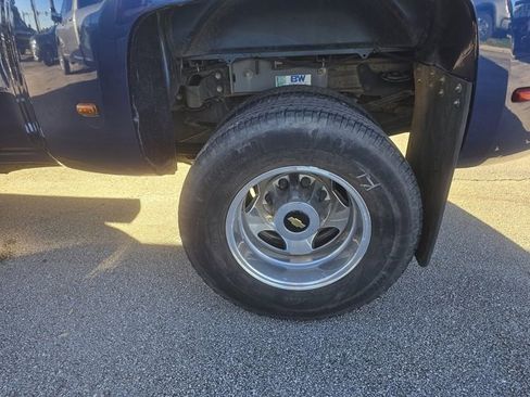 Used 2015 Chevrolet Silverado 3500 High Country w/ Duramax Plus Package image 11