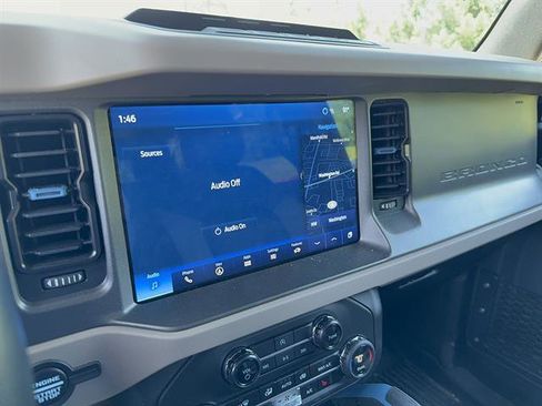 Used 2024 Ford Bronco Wildtrak AWD/4WD image 11