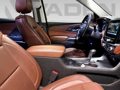 Used 2019 Chevrolet Traverse High Country image 13