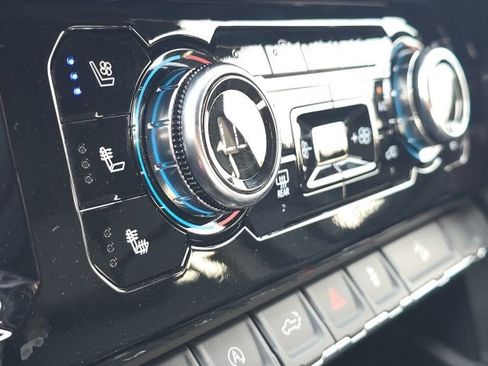 Used 2024 GMC Sierra 1500 AT4 w/ AT4 Preferred Package image 38