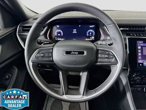 Used 2023 Jeep Grand Cherokee L Laredo AWD/4WD image 11