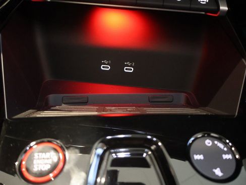 New 2026 Audi RS 3 image 4